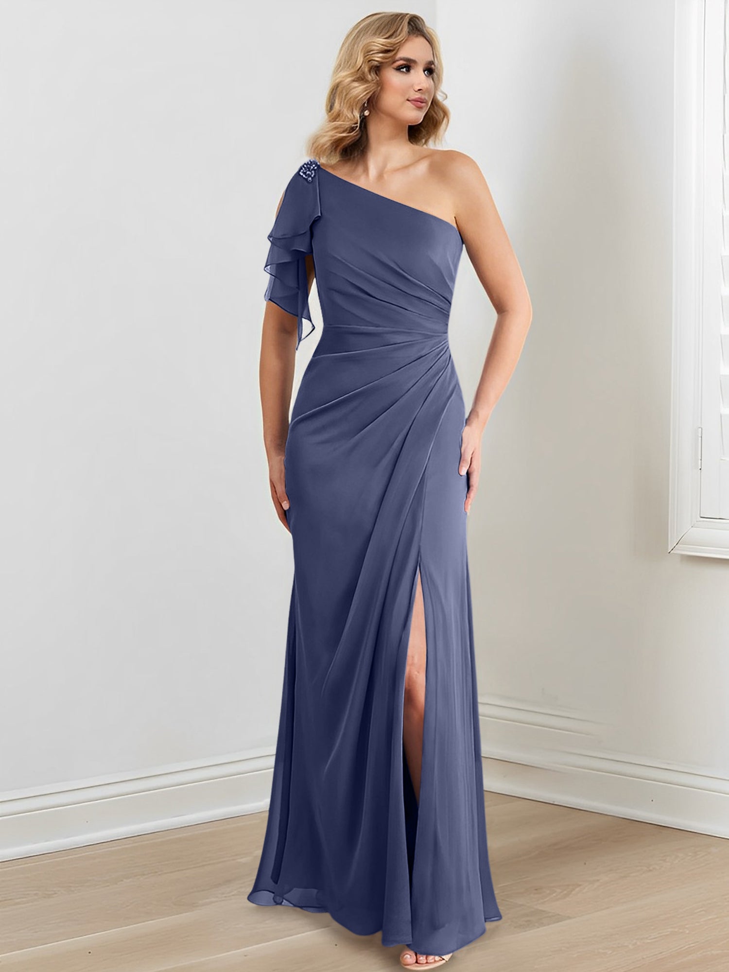 Vestidos de corte recto/columna con un solo hombro y largo hasta el suelo para la madre de la novia 