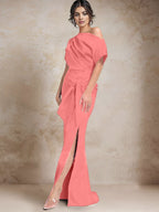 Robe trompette/sirène asymétrique à une épaule pour la mère de la mariée, avec fente latérale 