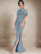 Robe trompette/sirène asymétrique à une épaule pour la mère de la mariée, avec fente latérale 