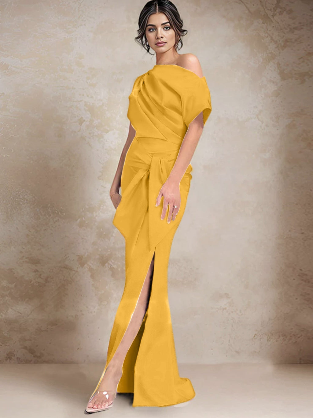 Robe trompette/sirène asymétrique à une épaule pour la mère de la mariée, avec fente latérale 