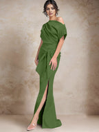 Robe trompette/sirène asymétrique à une épaule pour la mère de la mariée, avec fente latérale 