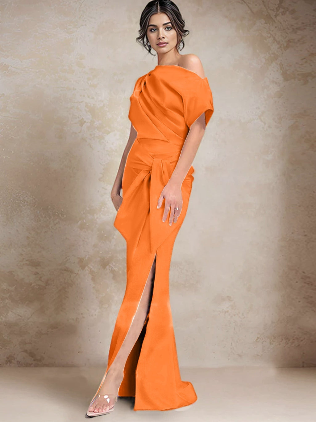 Robe trompette/sirène asymétrique à une épaule pour la mère de la mariée, avec fente latérale 