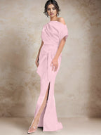 Robe trompette/sirène asymétrique à une épaule pour la mère de la mariée, avec fente latérale 