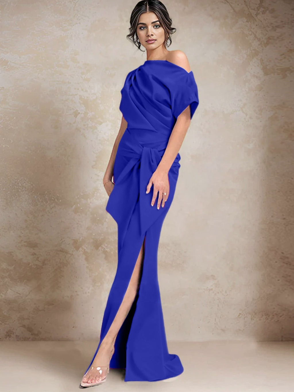 Robe trompette/sirène asymétrique à une épaule pour la mère de la mariée, avec fente latérale 