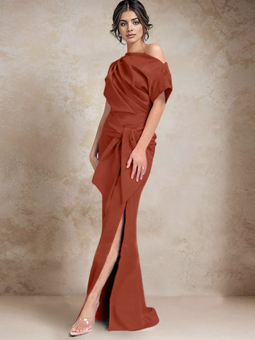 Robe trompette/sirène asymétrique à une épaule pour la mère de la mariée, avec fente latérale 