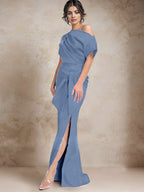 Robe trompette/sirène asymétrique à une épaule pour la mère de la mariée, avec fente latérale 