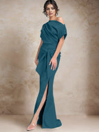 Robe trompette/sirène asymétrique à une épaule pour la mère de la mariée, avec fente latérale 
