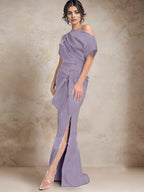 Robe trompette/sirène asymétrique à une épaule pour la mère de la mariée, avec fente latérale 