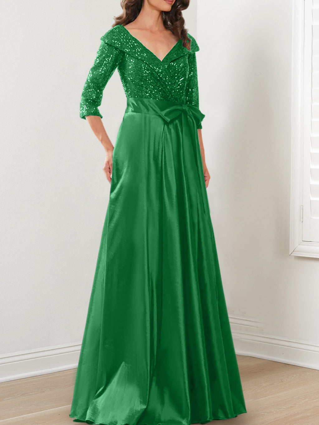 Vestidos de corte princesa/línea A con escote en V hasta el suelo para la madre de la novia 