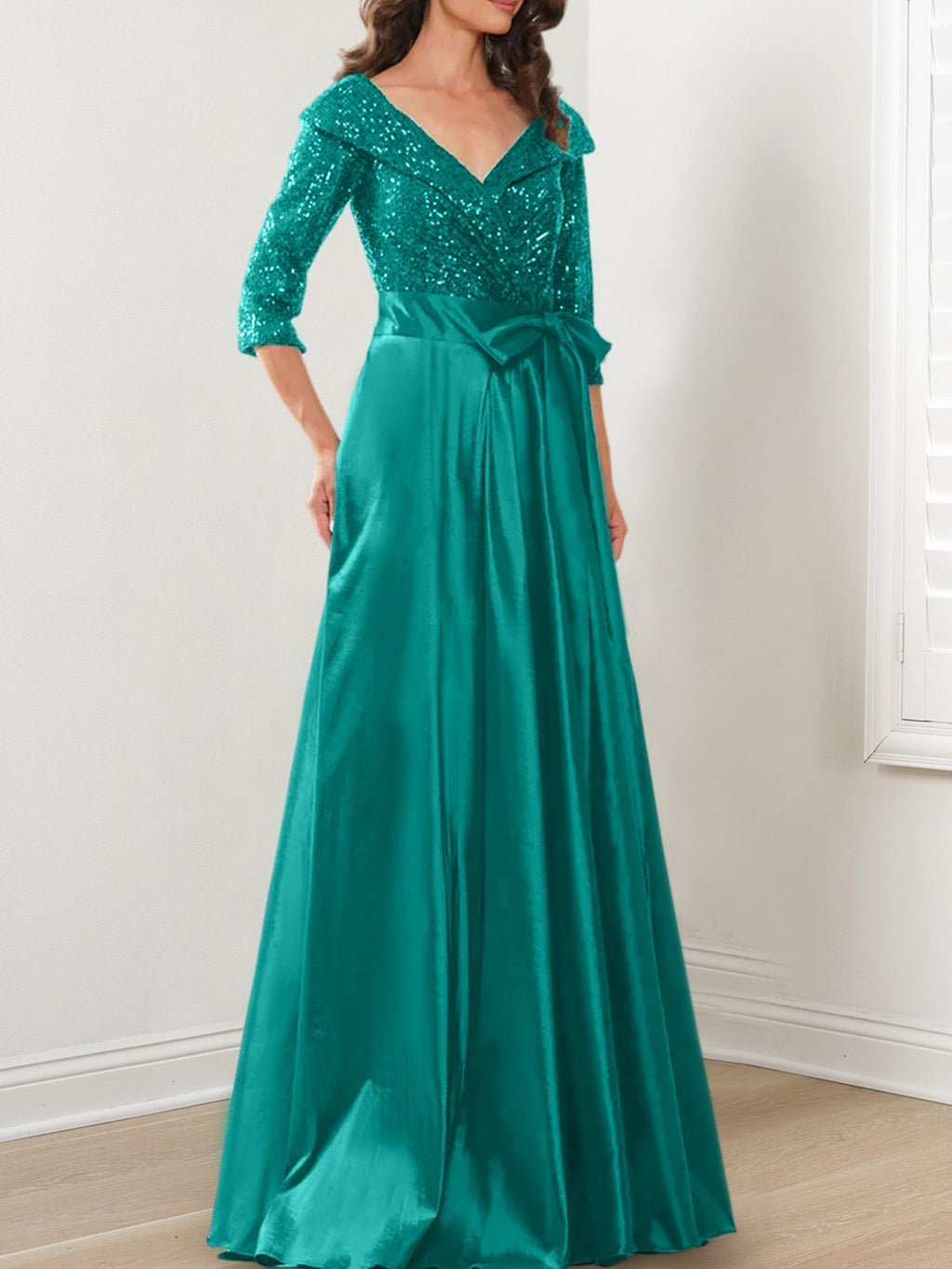 Vestidos de corte princesa/línea A con escote en V hasta el suelo para la madre de la novia 