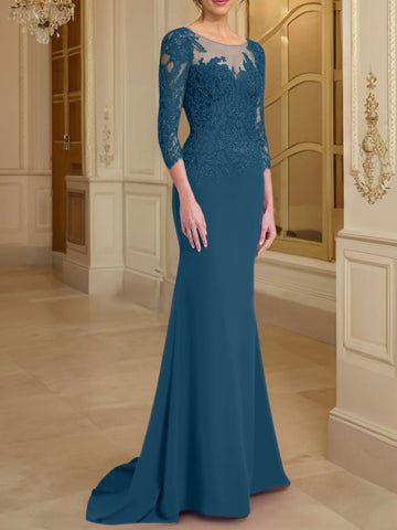 Robe de mère de la mariée en dentelle, coupe trompette/sirène, manches longues et décolleté rond. 