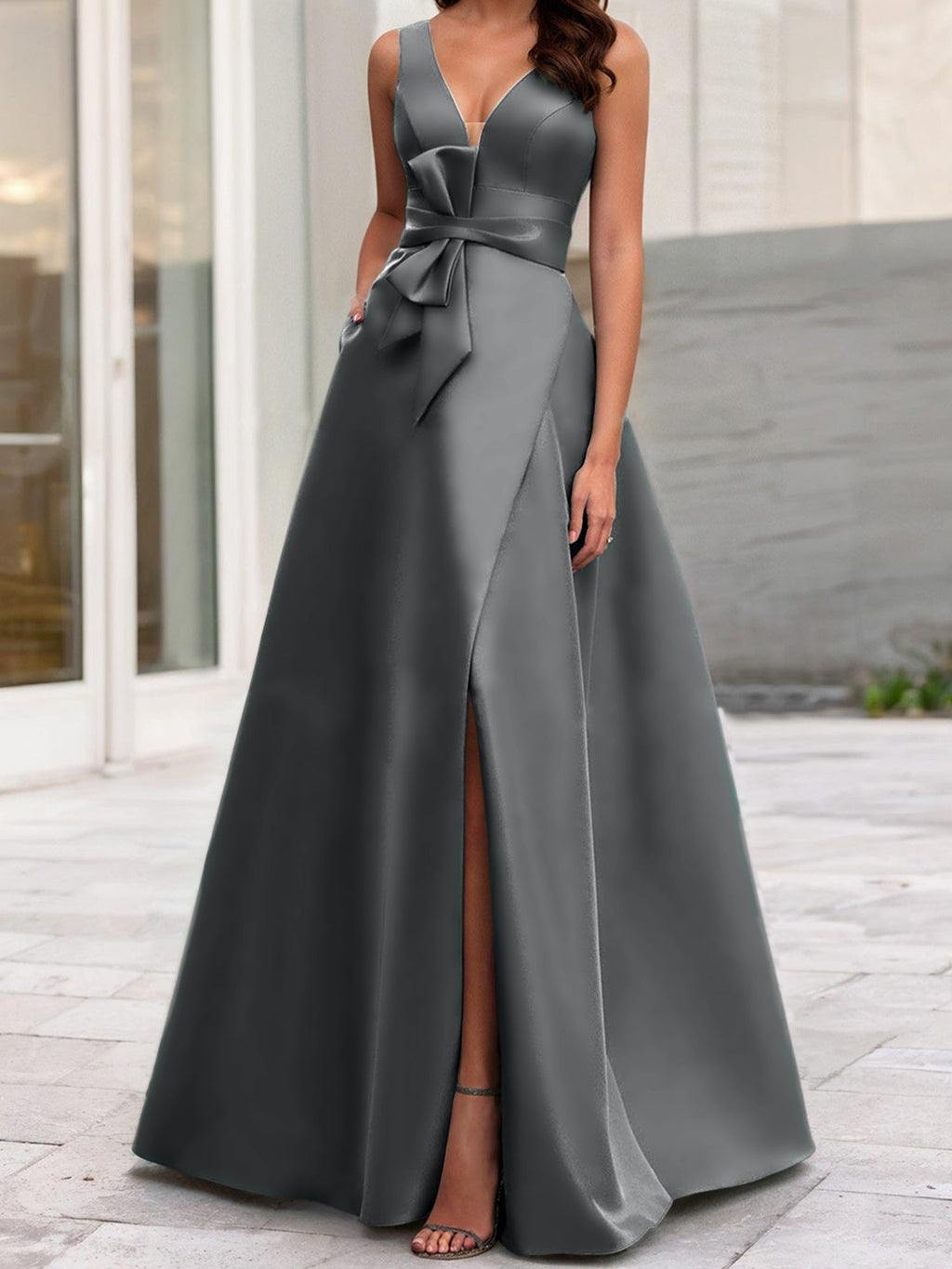 Vestidos de corte princesa/línea A para la madre de la novia, sin mangas, con escote en V y abertura lateral. 