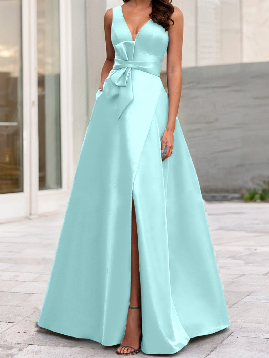 Vestidos de corte princesa/línea A para la madre de la novia, sin mangas, con escote en V y abertura lateral. 