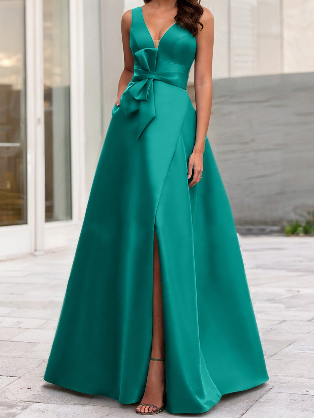 Vestidos de corte princesa/línea A para la madre de la novia, sin mangas, con escote en V y abertura lateral. 