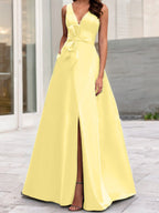 Vestidos de corte princesa/línea A para la madre de la novia, sin mangas, con escote en V y abertura lateral. 