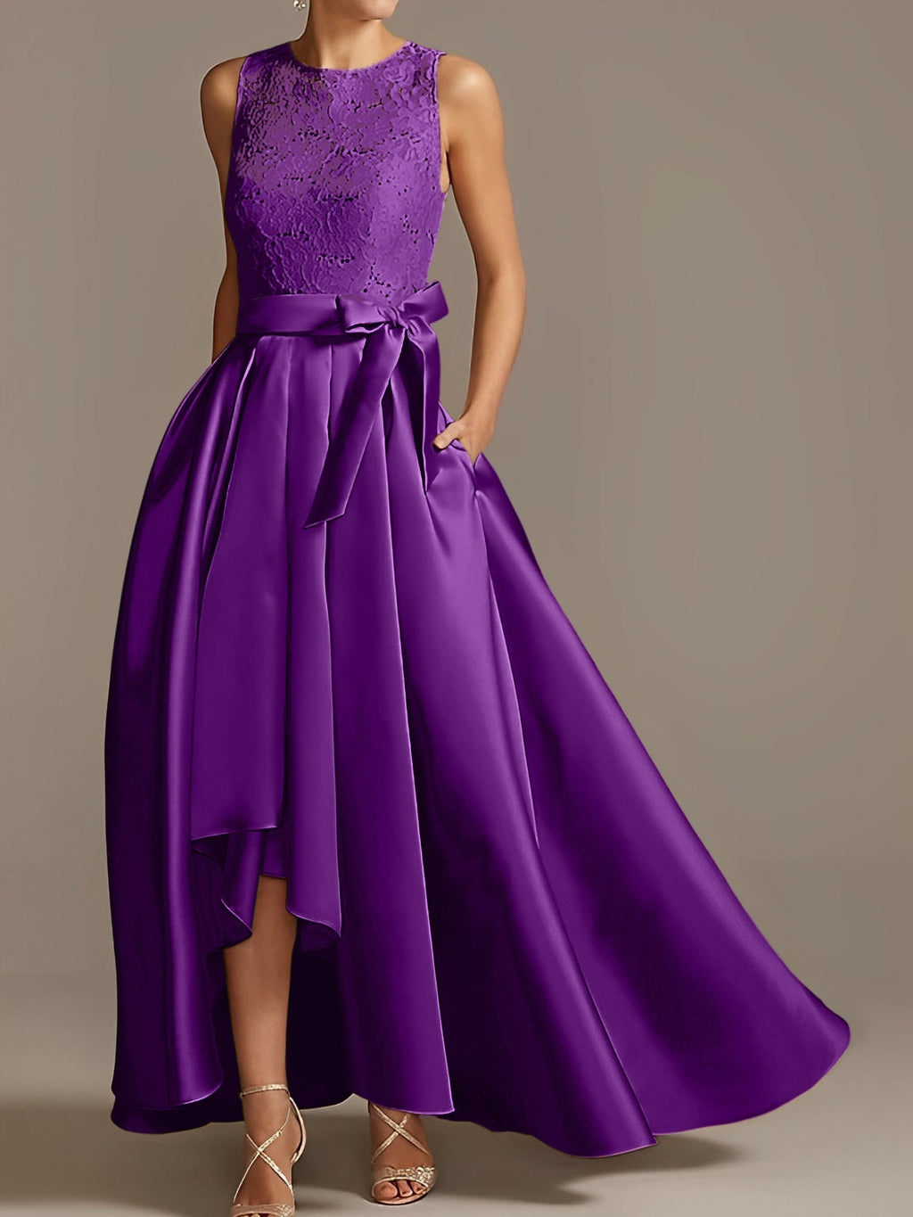 Vestidos de corte princesa/línea A para la madre de la novia, sin mangas, con cuello joya y encaje plisado. 