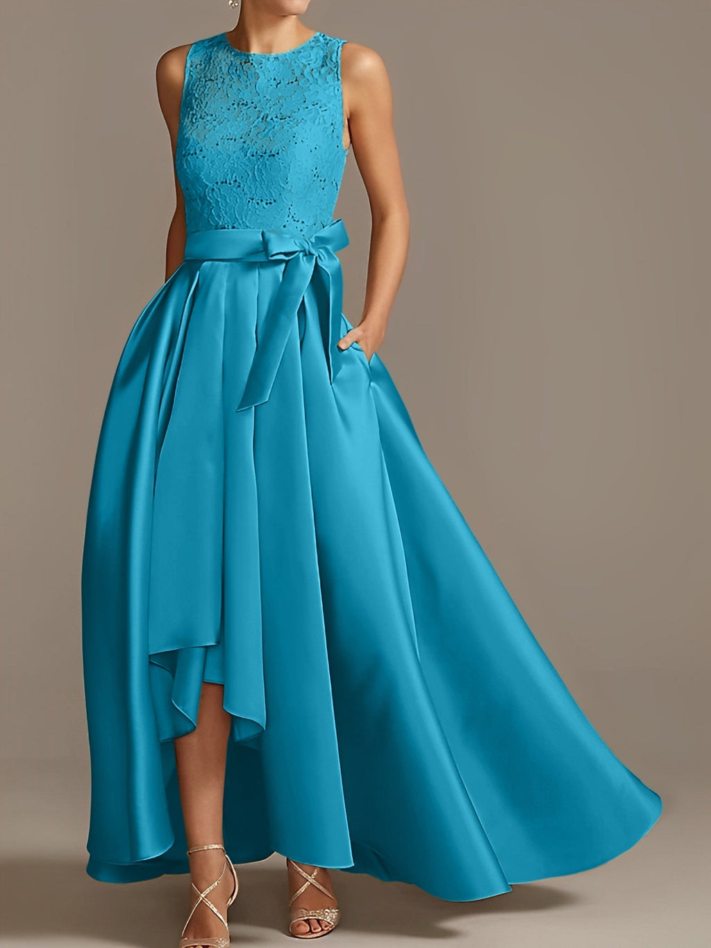 Vestidos de corte princesa/línea A para la madre de la novia, sin mangas, con cuello joya y encaje plisado. 