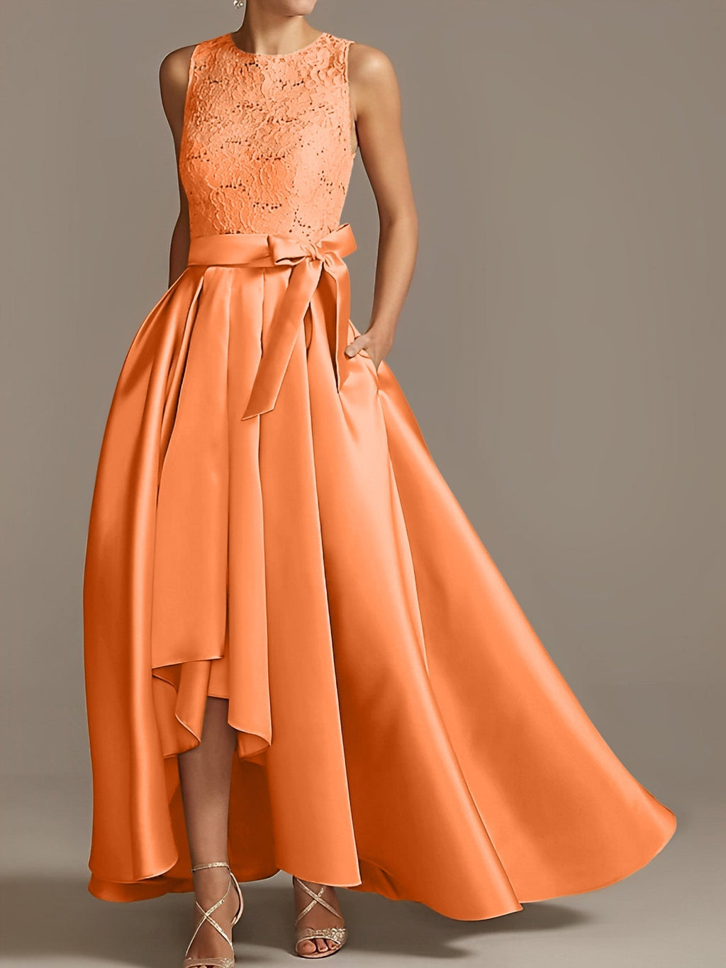Vestidos de corte princesa/línea A para la madre de la novia, sin mangas, con cuello joya y encaje plisado. 