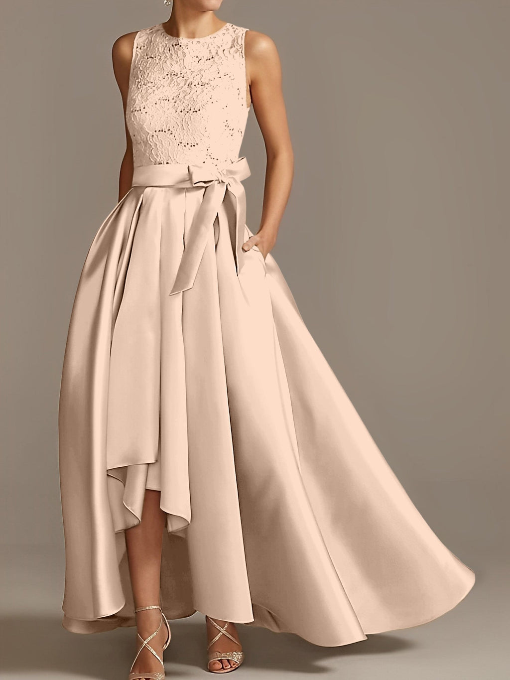 Vestidos de corte princesa/línea A para la madre de la novia, sin mangas, con cuello joya y encaje plisado. 