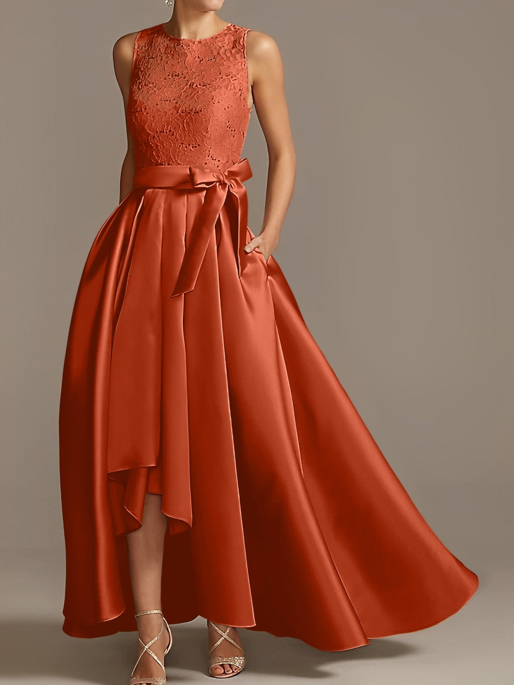 Vestidos de corte princesa/línea A para la madre de la novia, sin mangas, con cuello joya y encaje plisado. 