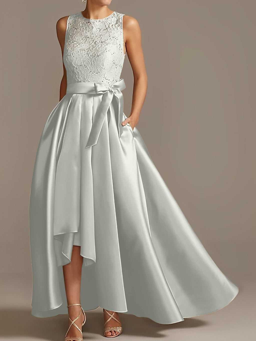 Vestidos de corte princesa/línea A para la madre de la novia, sin mangas, con cuello joya y encaje plisado. 