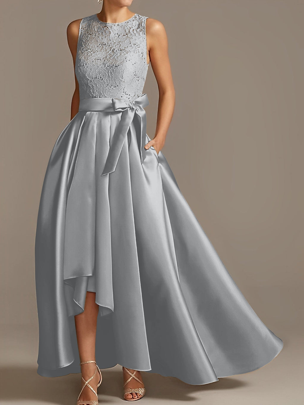Vestidos de corte princesa/línea A para la madre de la novia, sin mangas, con cuello joya y encaje plisado. 