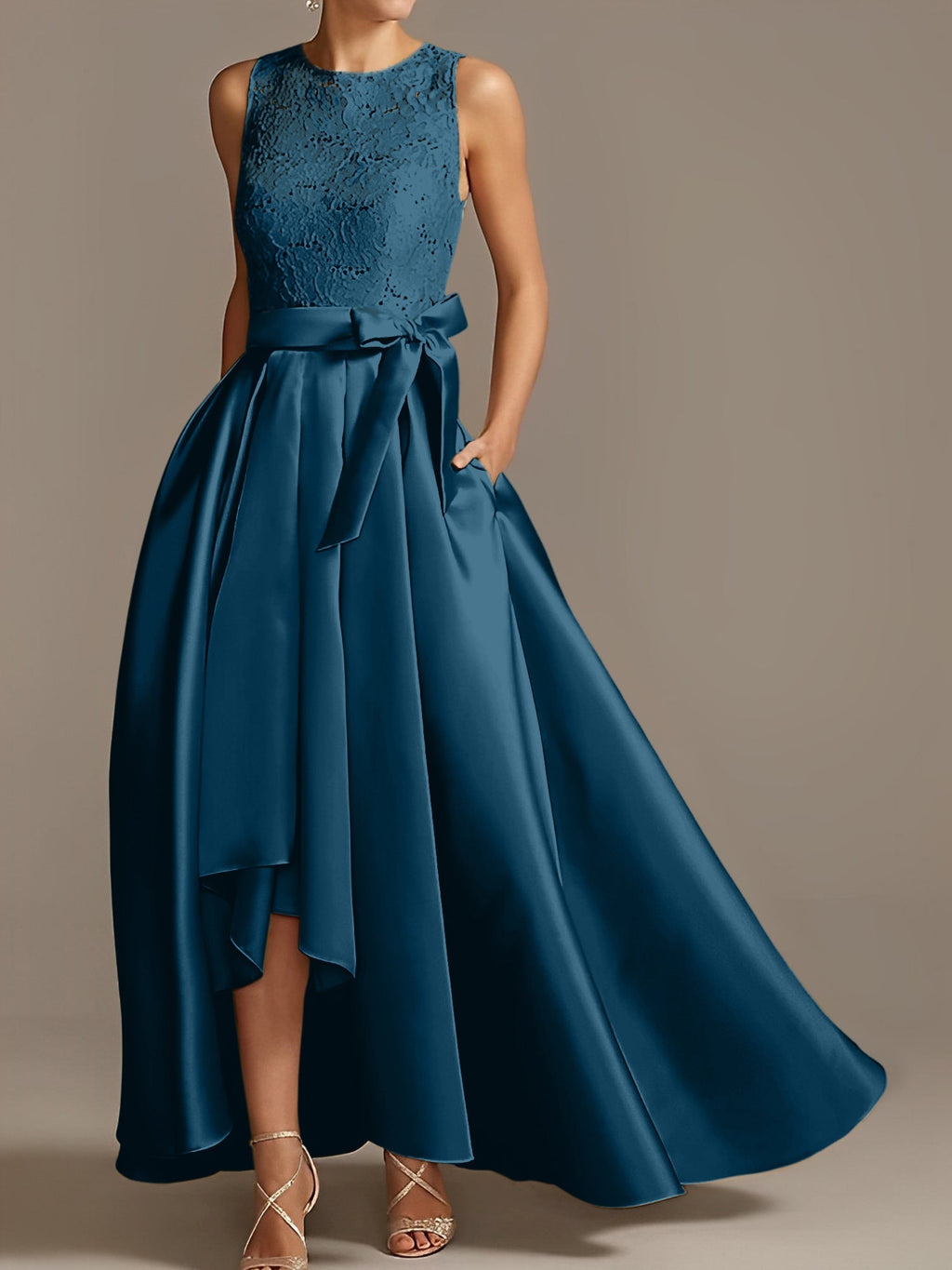 Vestidos de corte princesa/línea A para la madre de la novia, sin mangas, con cuello joya y encaje plisado. 
