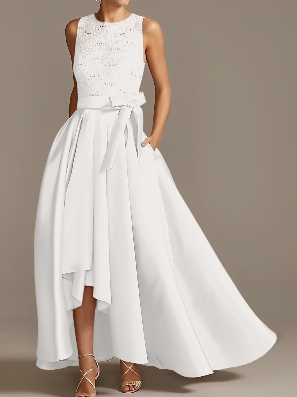 Vestidos de corte princesa/línea A para la madre de la novia, sin mangas, con cuello joya y encaje plisado. 