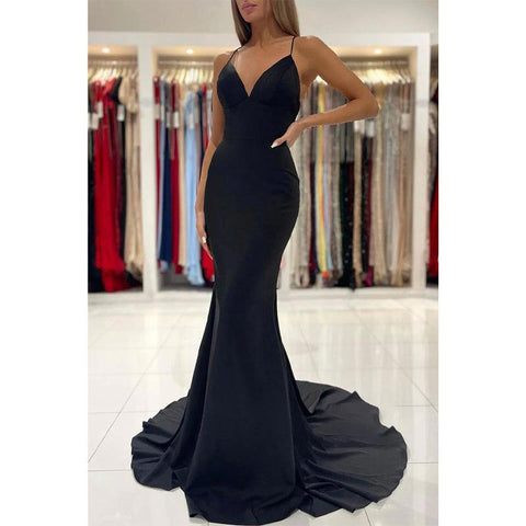 Robe de bal longue noire à bretelles spaghetti