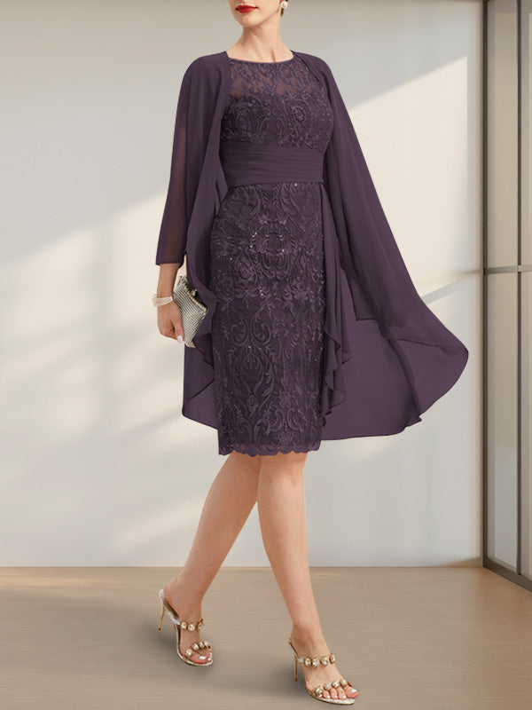 Vestido de novia de corte recto/columna, largo hasta la rodilla, de encaje y gasa, con escote ilusión, volantes en cascada y lentejuelas.