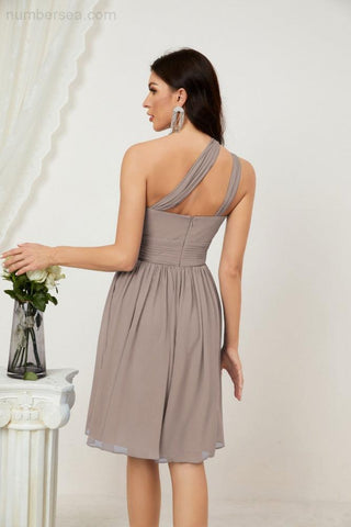 Vestido corto de gasa con un solo hombro para dama de honor de mujer Baoleely, ideal para fiestas y eventos formales como el baile de bienvenida (modelo 2804).