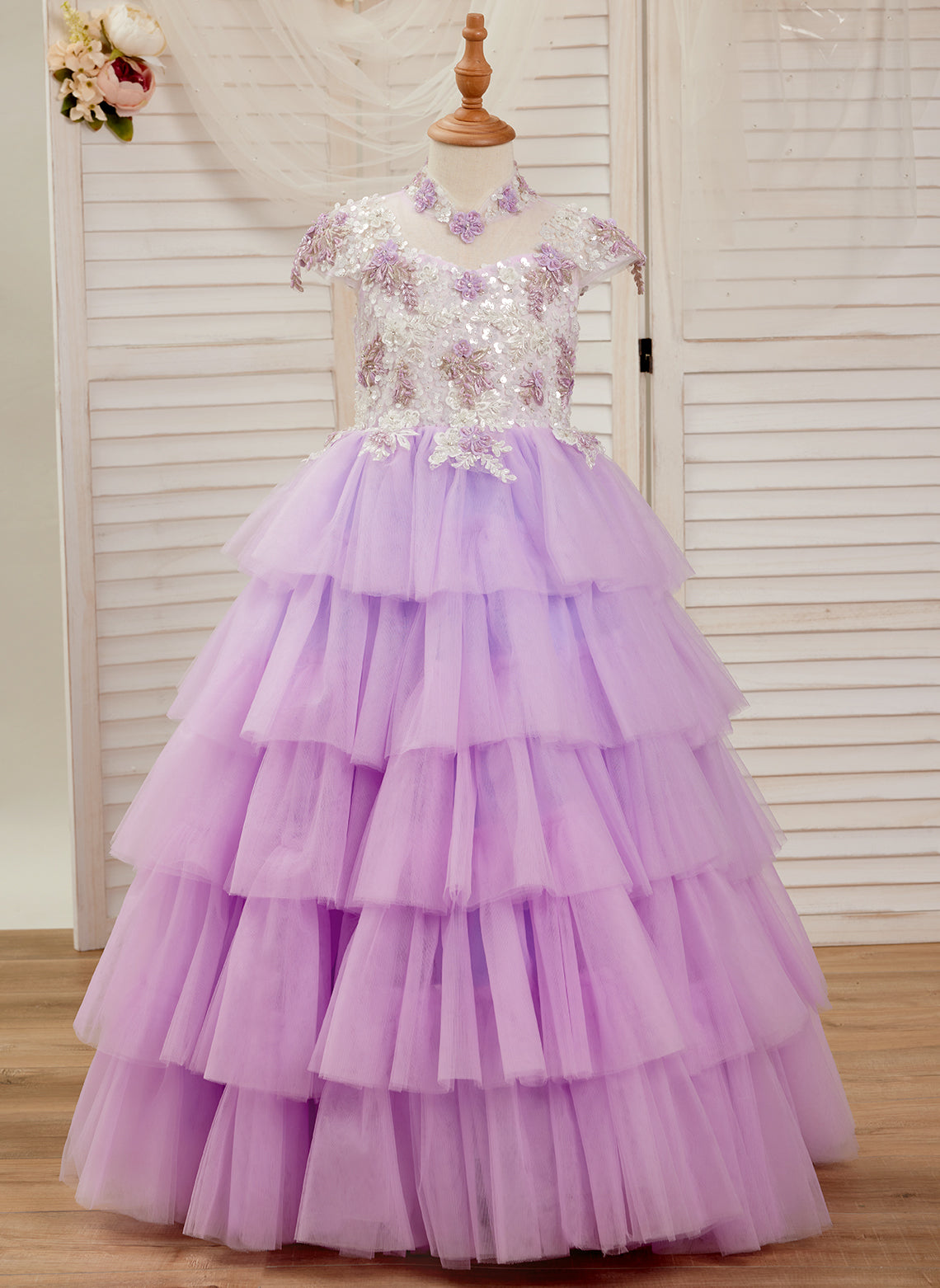 Vestido de princesa de tul lila con apliques florales y pedrería para niñas 