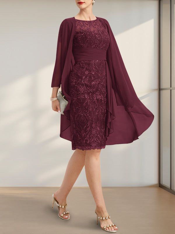 Vestido de novia de corte recto/columna, largo hasta la rodilla, de encaje y gasa, con escote ilusión, volantes en cascada y lentejuelas.