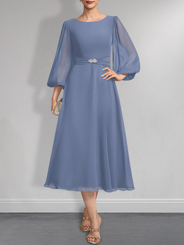Vestido de chifón de corte A, largo té, para la madre de la novia, con escote redondo y broche de cristal plisado