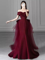 Vestido de noche sirena con hombros descubiertos y lazo, color burdeos, para baile de graduación Y7181