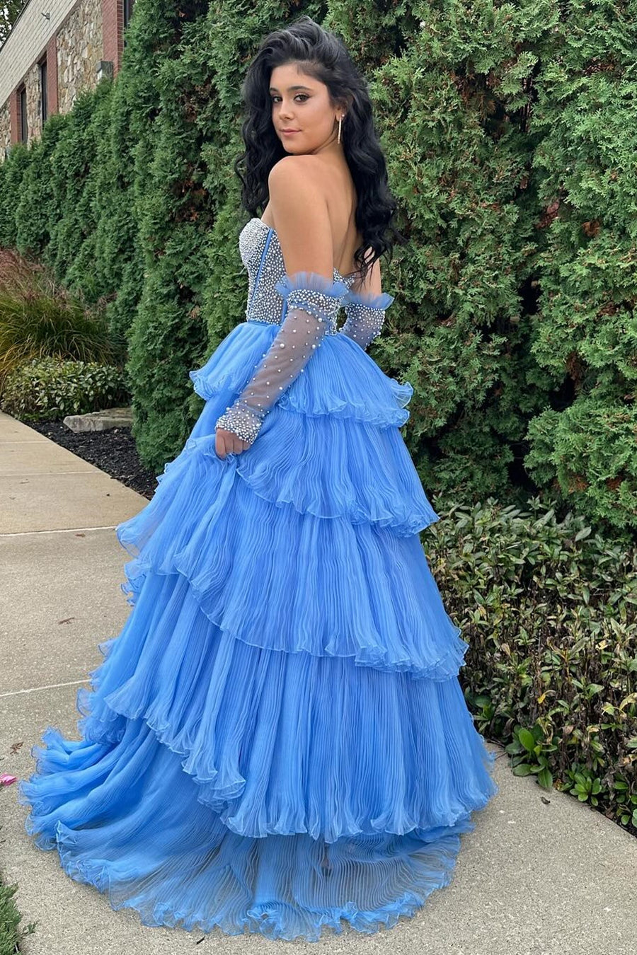 Vestido de graduación de organza con escote corazón, corte en A y mangas desmontables