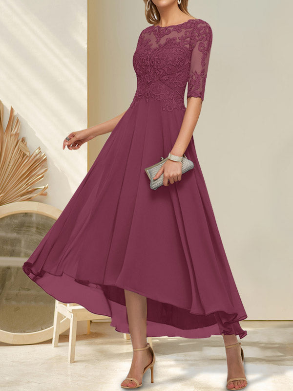 Vestido de novia de corte línea, escote barco, ilusión asimétrica, gasa, encaje y lentejuelas para la madre de la novia.