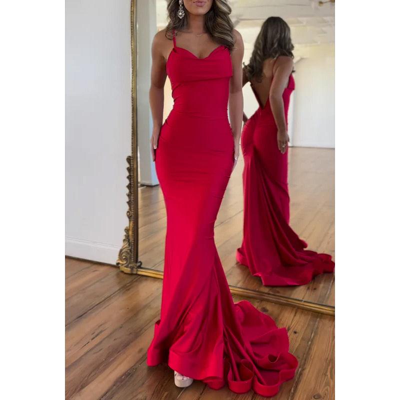 Vestido de fiesta de sirena con tirantes finos, escote en V y espalda descubierta en rojo