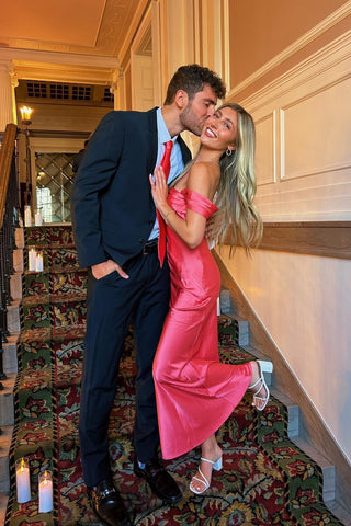 Marquina | Robe de soirée longue sirène en satin corail à épaules dénudées 