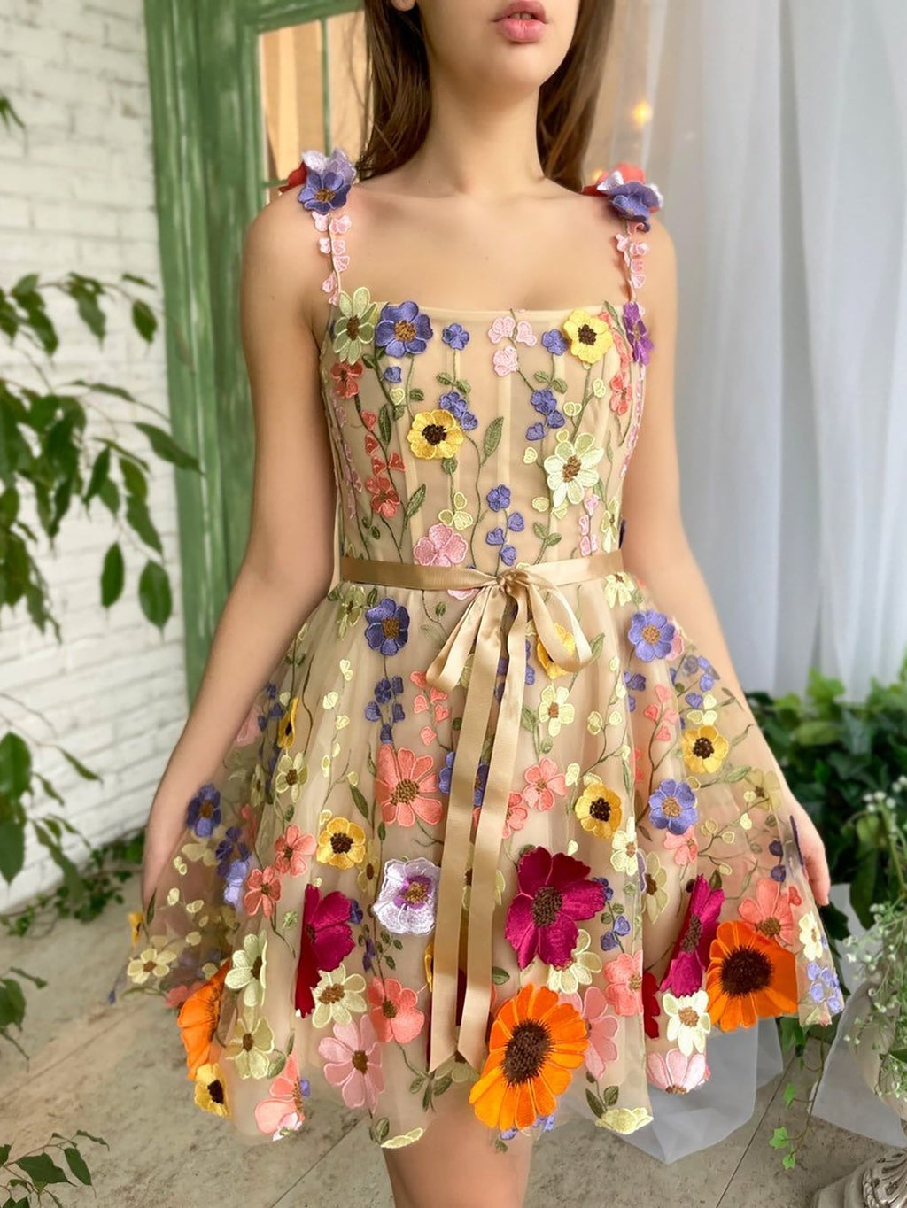Vestido corto de fiesta de bienvenida con estampado floral en línea A y flores 3D