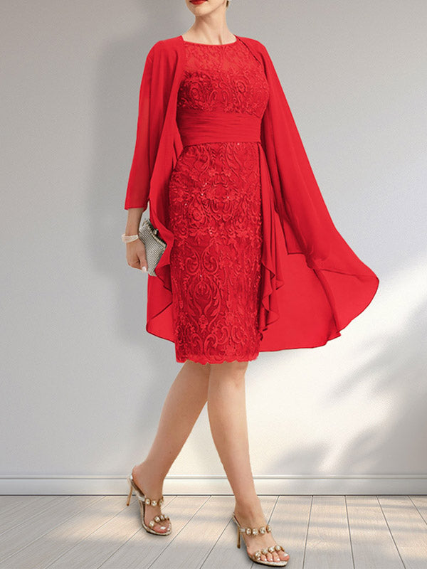 Vestido de novia de corte sirena, escote redondo, ilusión, largo hasta la rodilla, de encaje y gasa, con volantes en cascada y lentejuelas.