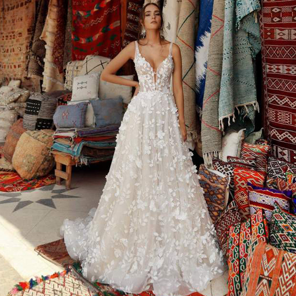 Exquisite 3D Flowers Appliques Wedding Dresses V-neck Backless Wedding Gown Vestido De Noiva Customer Made