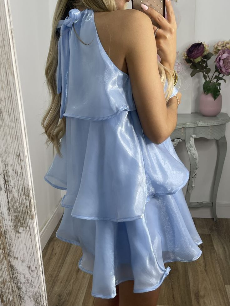 Robe de bal mini à volants en organza bleu simple, dos nu, Y8089