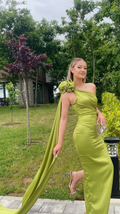 Vestido largo de fiesta sexy estilo tubo, color verde oliva, con un solo hombro, modelo Y8009