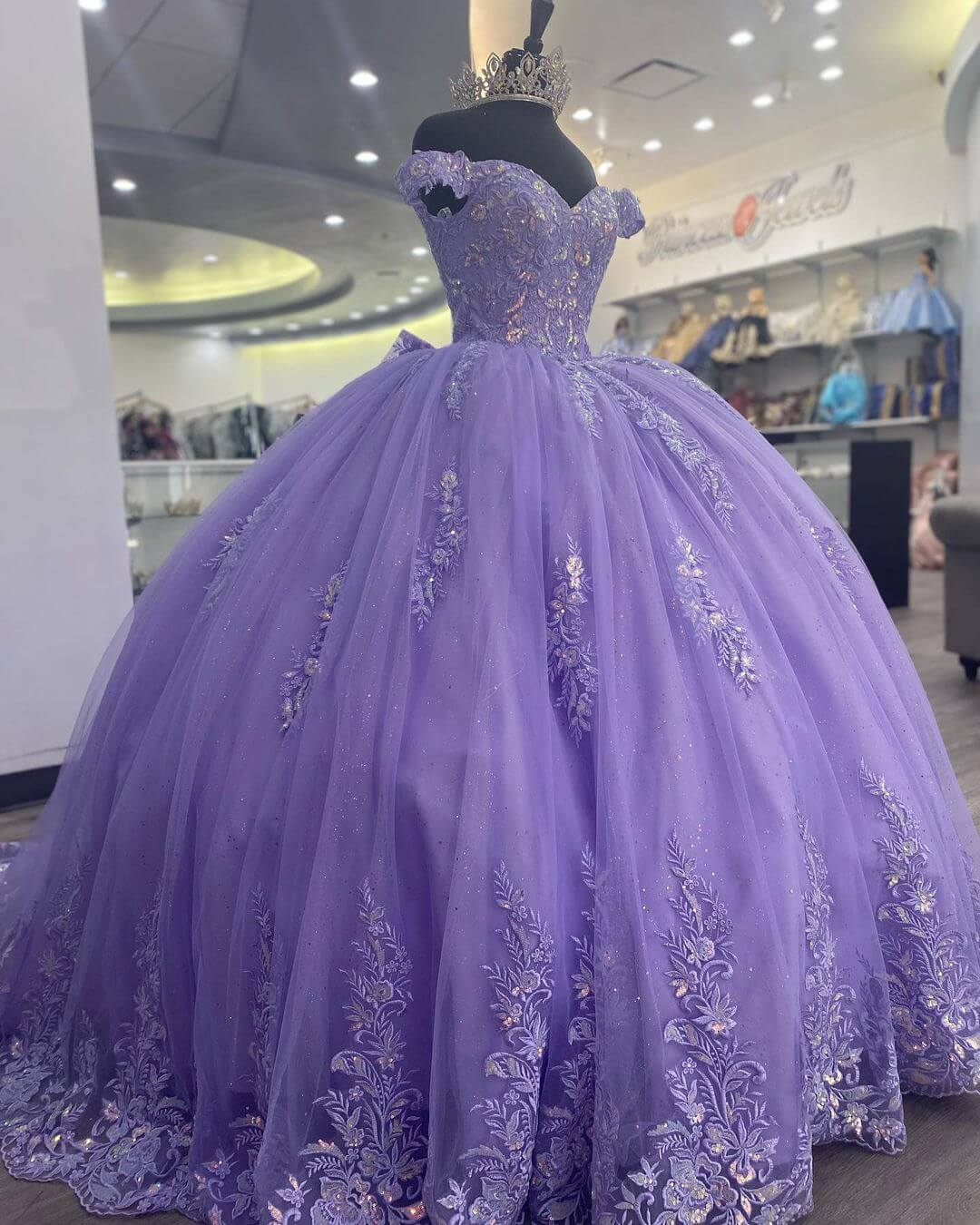 Vestido de quinceañera lila con corsé y hombros descubiertos, vestido de baile, vestido de cumpleaños con apliques de encaje Y789