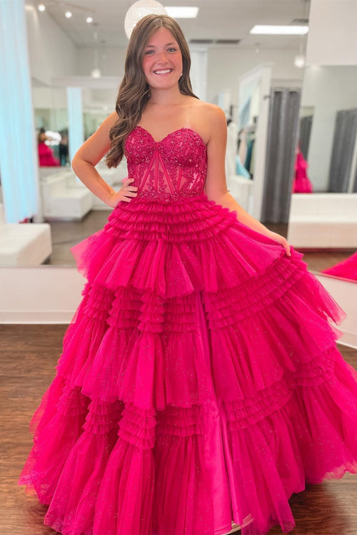 Robe de bal trapèze en tulle à volants et décolleté cœur
