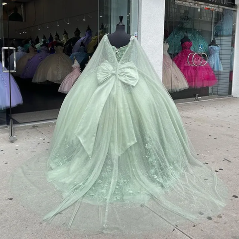 Robe de bal vert menthe pour quinceañera, ornée de fleurs 3D, idéale pour les concours de beauté et les fêtes de fin d'année (Y4481).