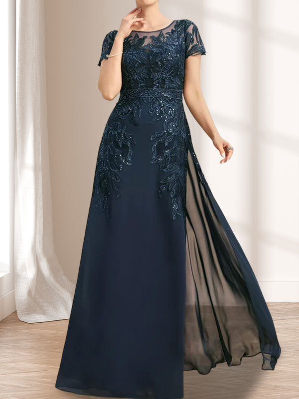 Robe de mère de la mariée en mousseline de dentelle, coupe fourreau/colonne, décolleté illusion, longueur au sol, ornée de sequins
