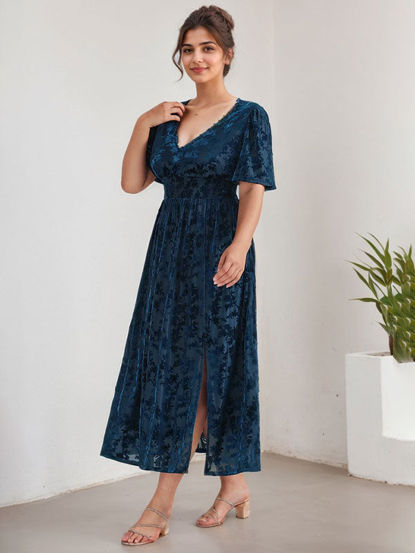 Vestido de talla grande para la madre de la novia, corte en A, escote en V, terciopelo, largo hasta la rodilla. 