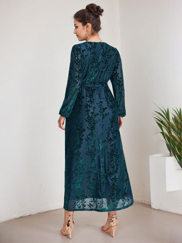 Vestido de terciopelo corte A, escote en V, manga larga, largo midi, para la madre de la novia, con abertura. 
